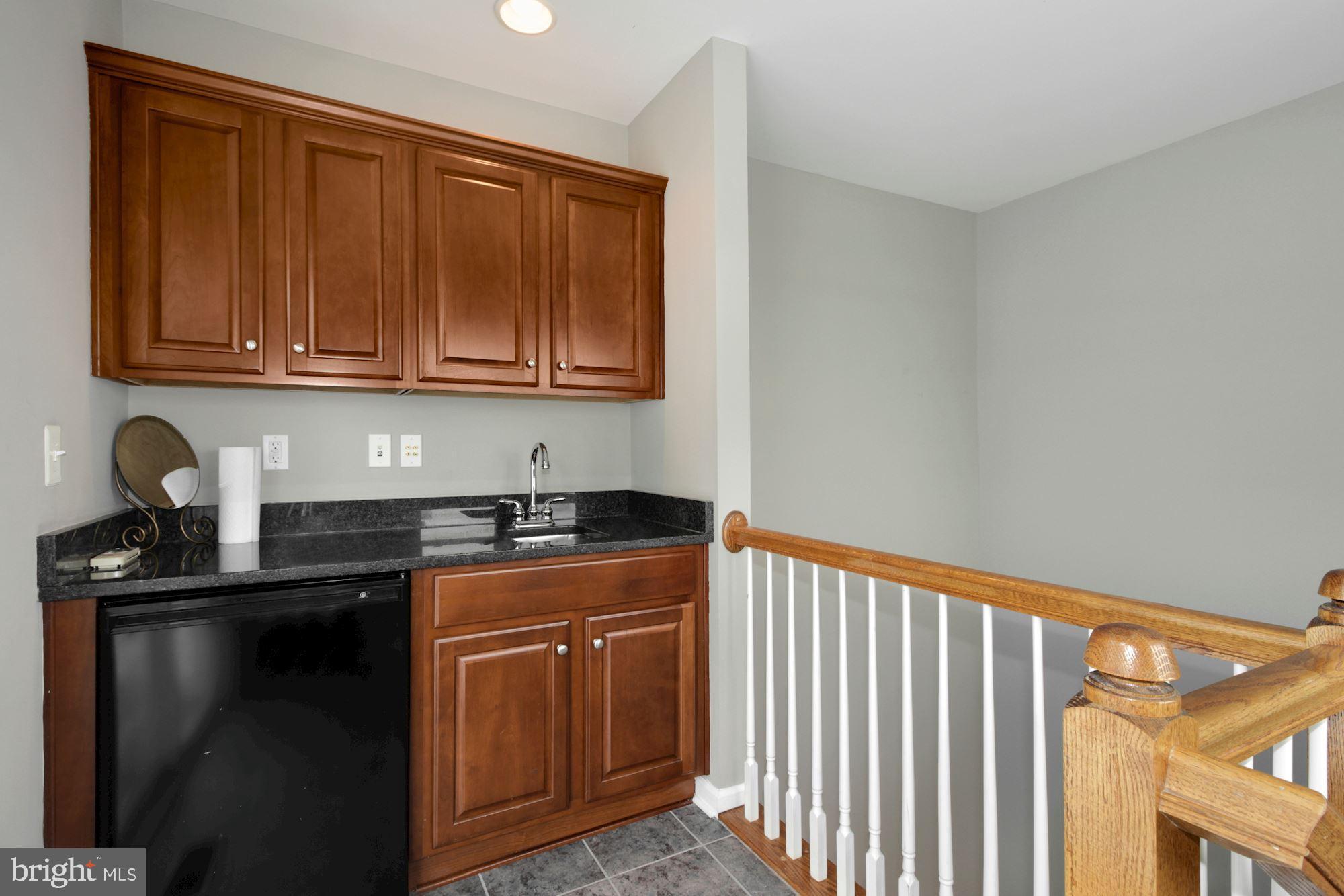 1403 Benjamin Street Baltimore, MD 21230 - Photo 24 of 27 Loft Wet Bar