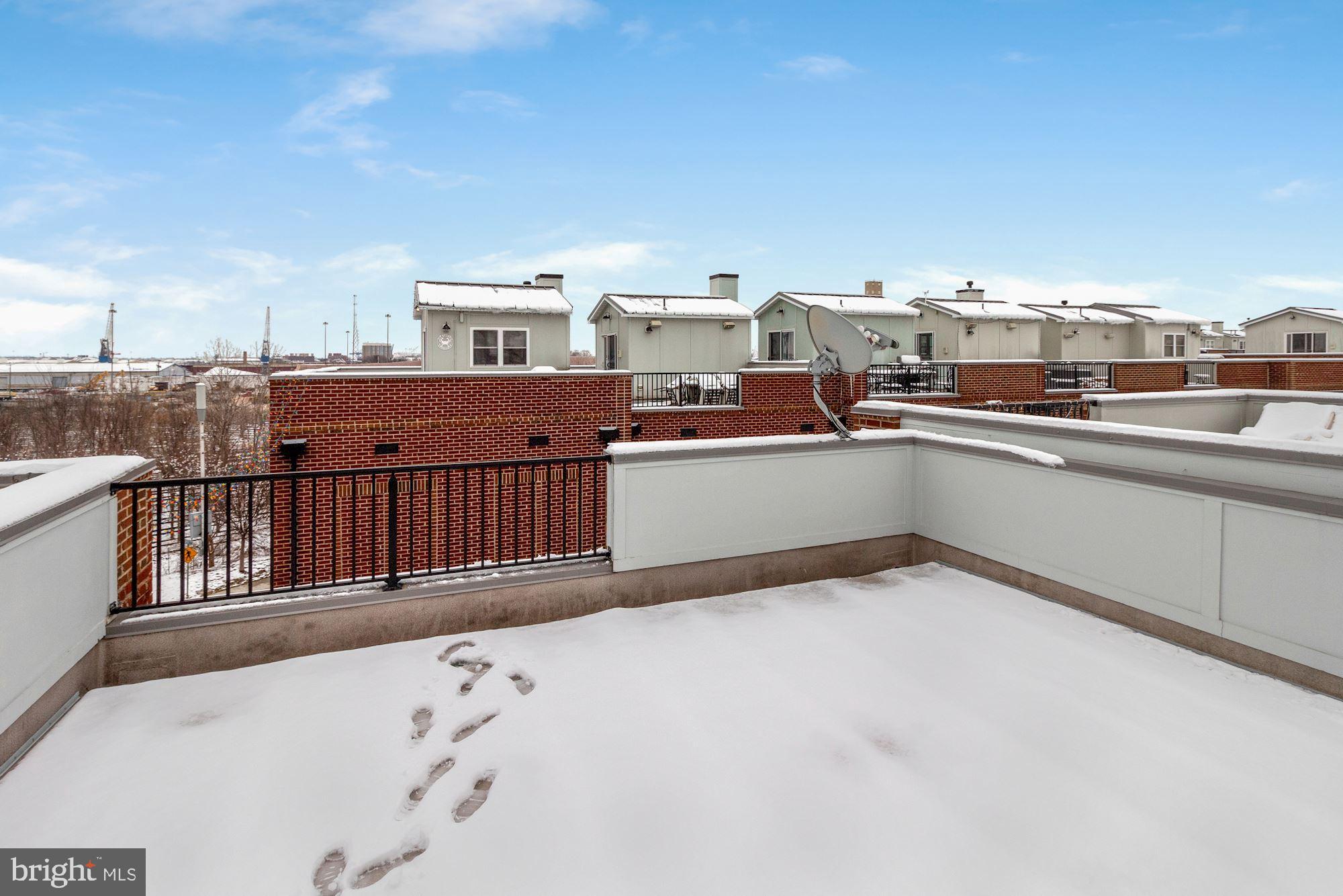 1403 Benjamin Street Baltimore, MD 21230 - Photo 4 of 27 Private 700sf Roof Terrace with wet bar inside