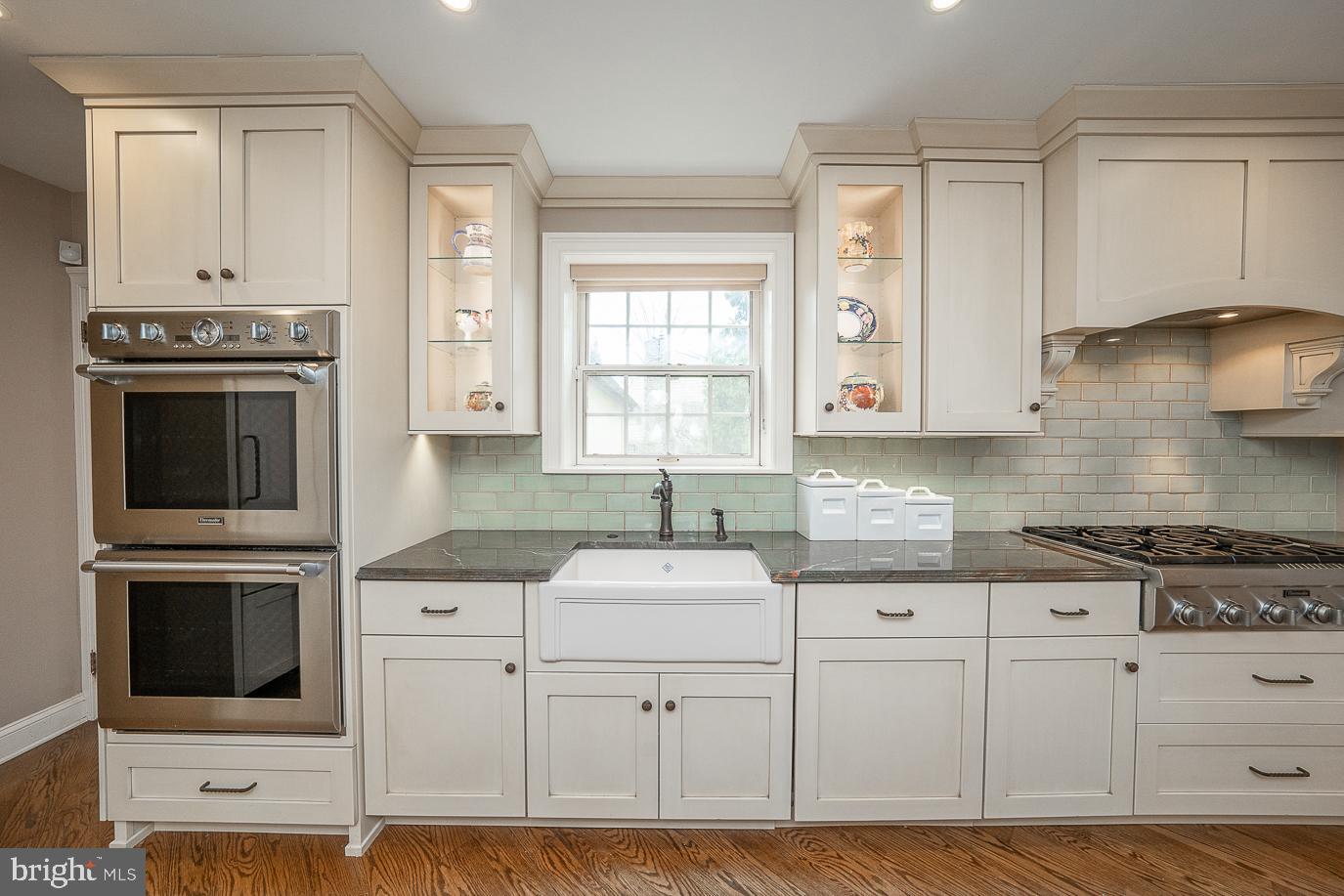 409 Old Gulph Road Penn Valley, PA 19072 - Photo 11 of 48