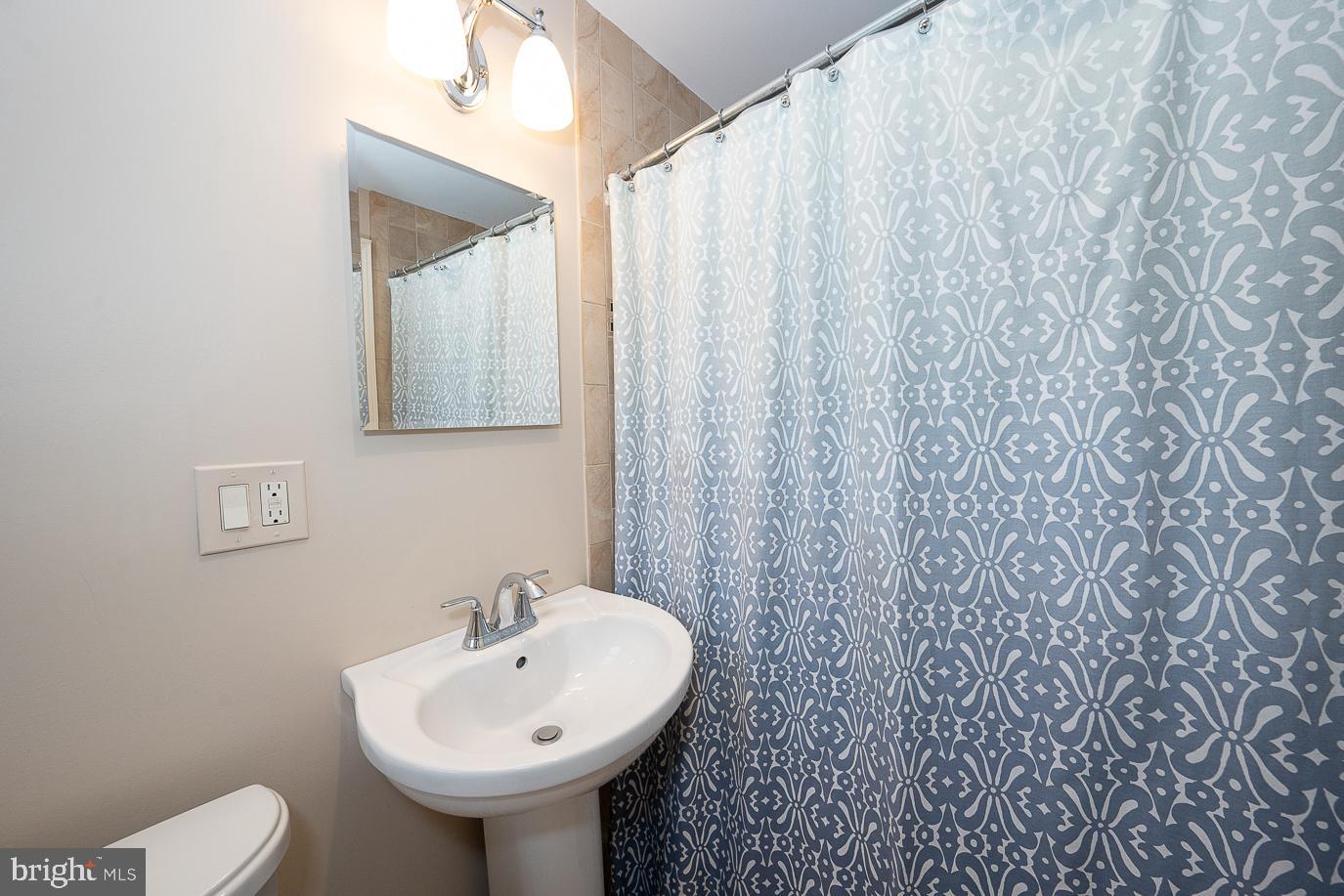 409 Old Gulph Road Penn Valley, PA 19072 - Photo 27 of 48