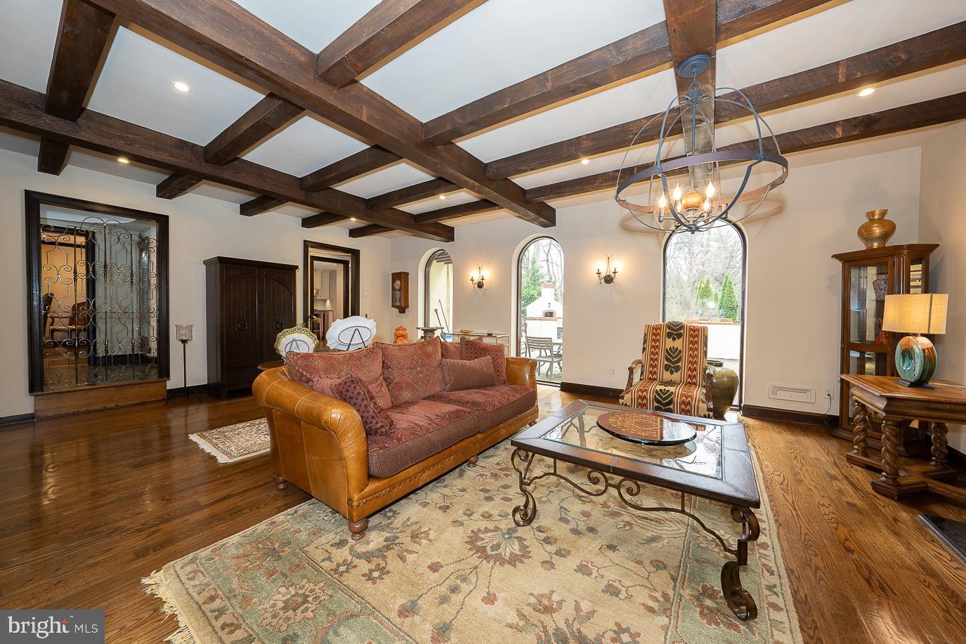 409 Old Gulph Road Penn Valley, PA 19072 - Photo 5 of 48