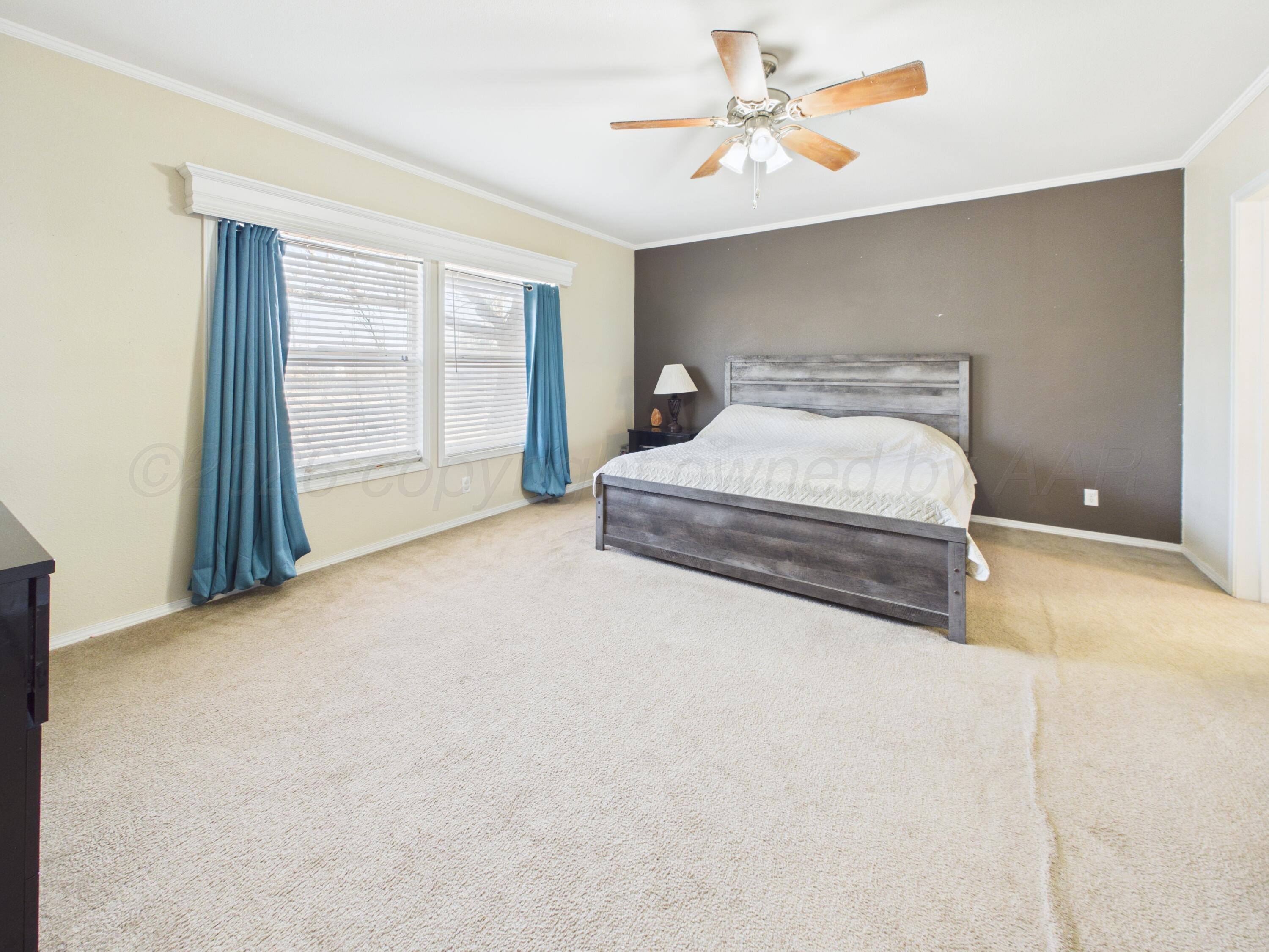 816 West Maple White Deer, TX 79097 - Photo 12 of 32 Primary Bedroom