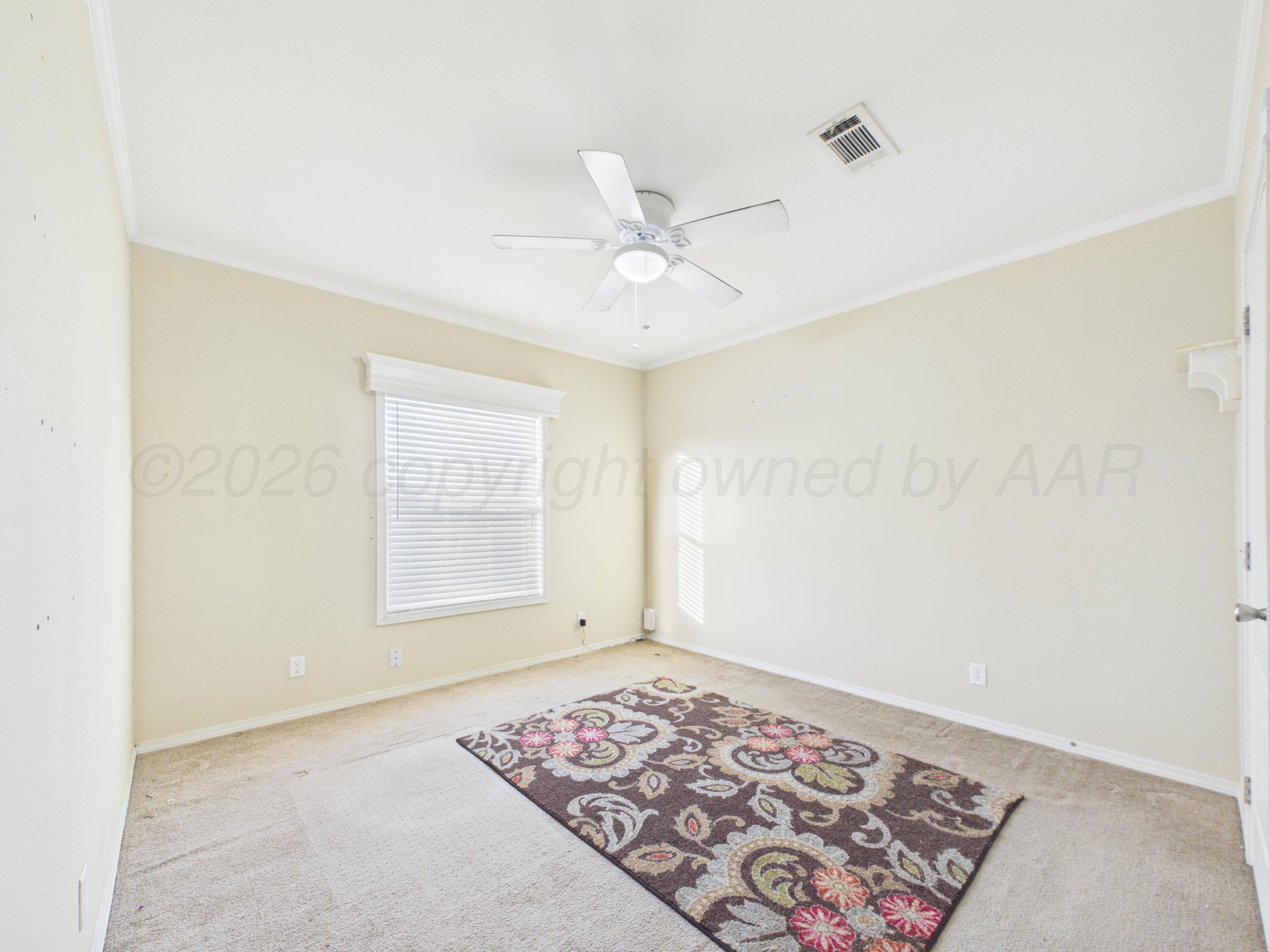 816 West Maple White Deer, TX 79097 - Photo 21 of 32 Bedroom 2