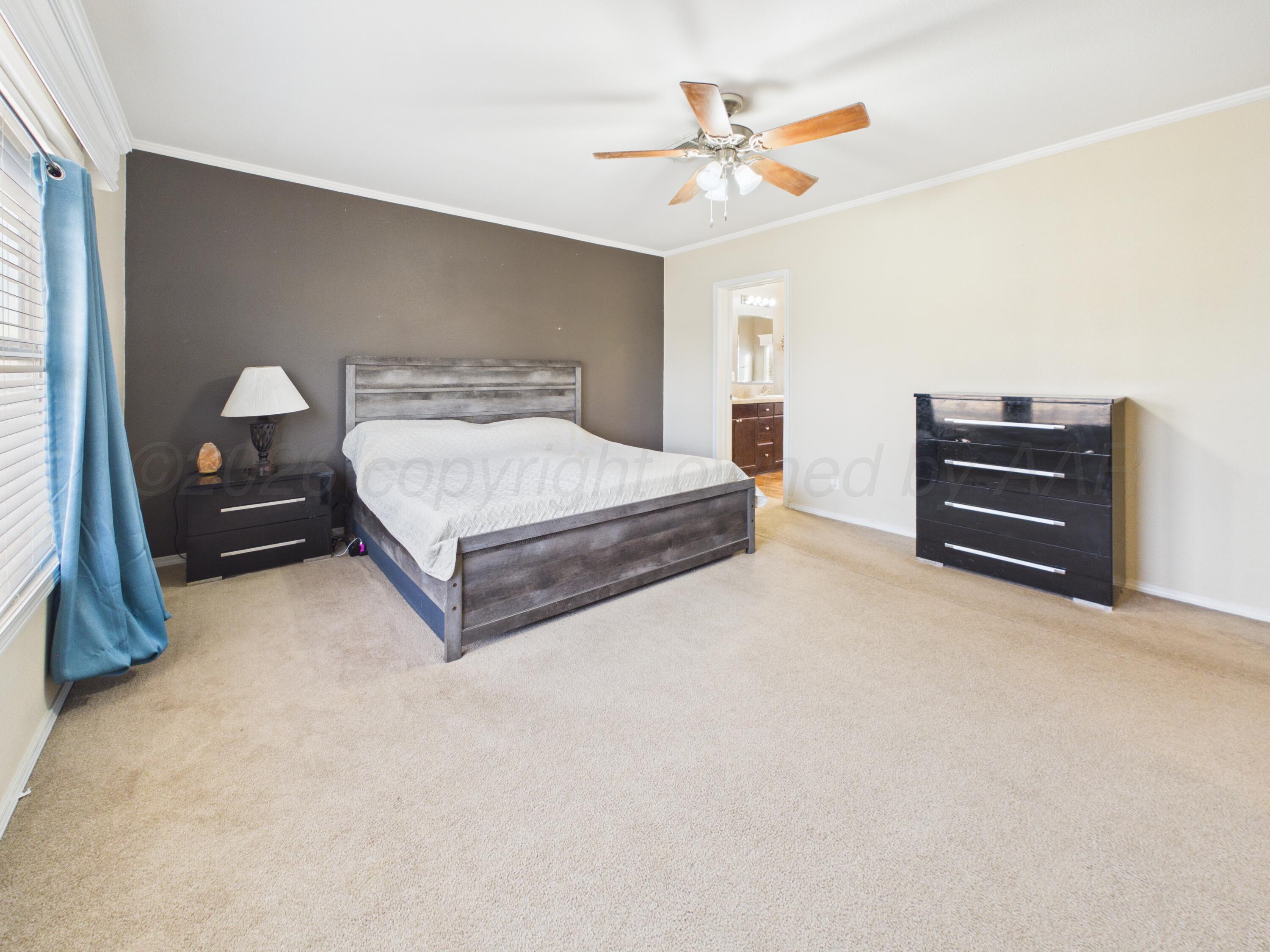 816 West Maple White Deer, TX 79097 - Photo 3 of 32 Primary Bedroom