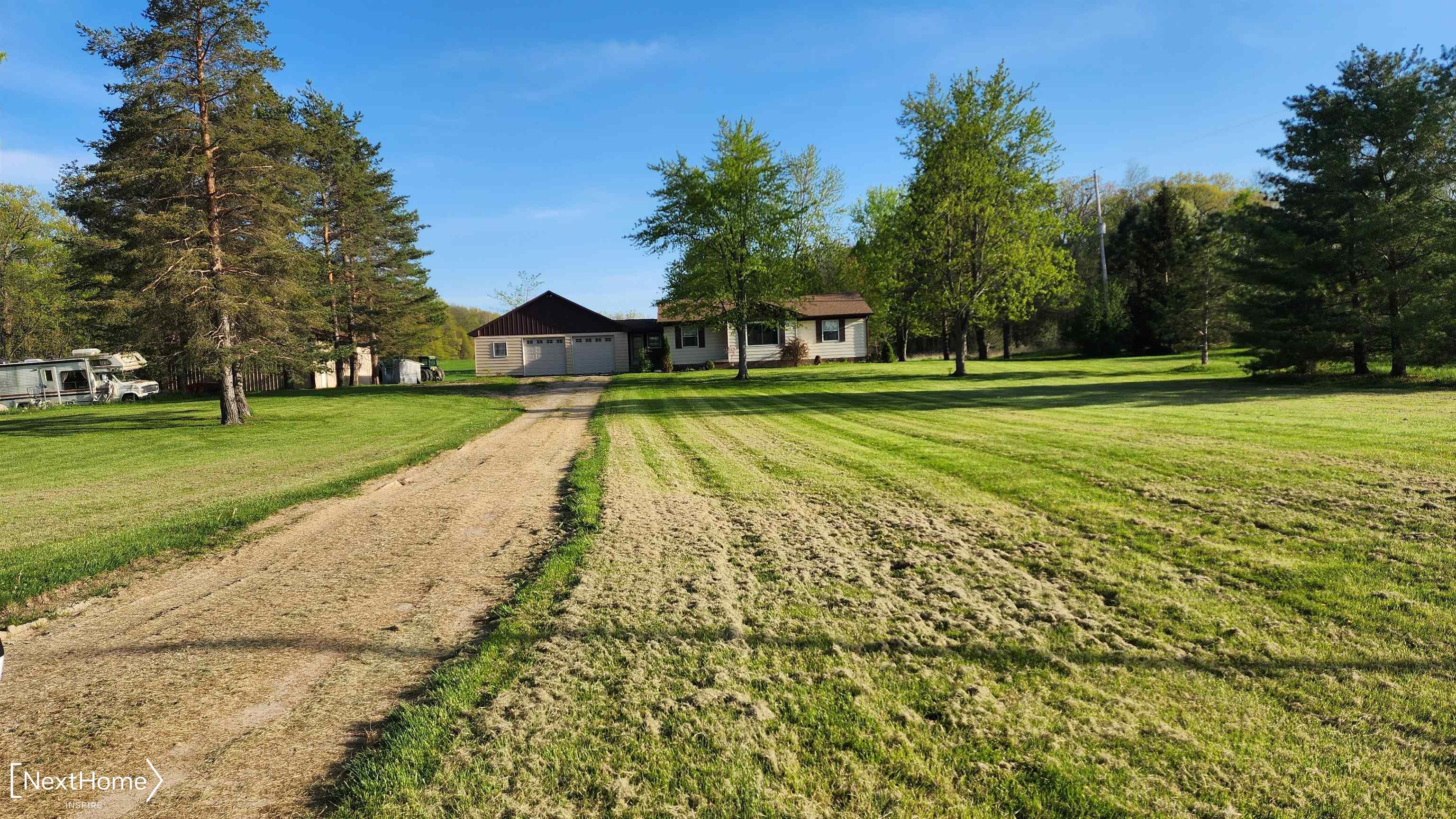 8285 Whitney Road Gaines, MI 48436 - Photo 15 of 17 50102264-14.JPG