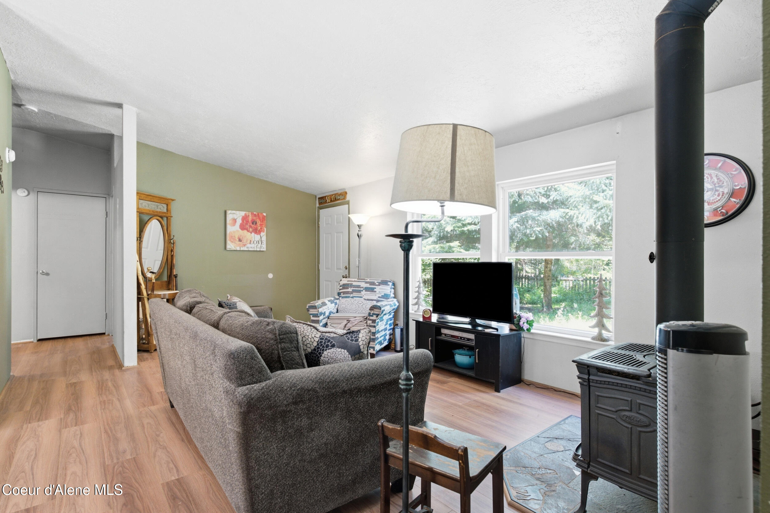 428 South Rena Road Oldtown, ID 83822 - Photo 13 of 53 Living Area
