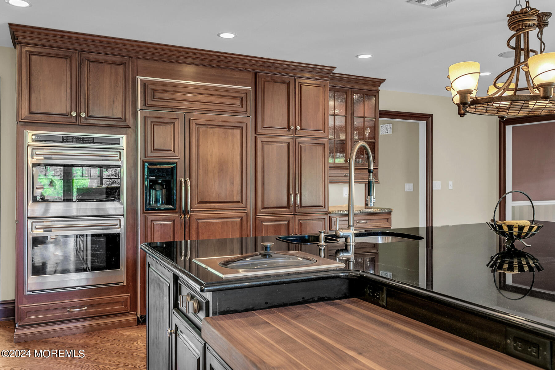 44 Meadowview Drive Colts Neck, NJ 07722 - Photo 15 of 68 4M3A5655-048-016-1800x1200