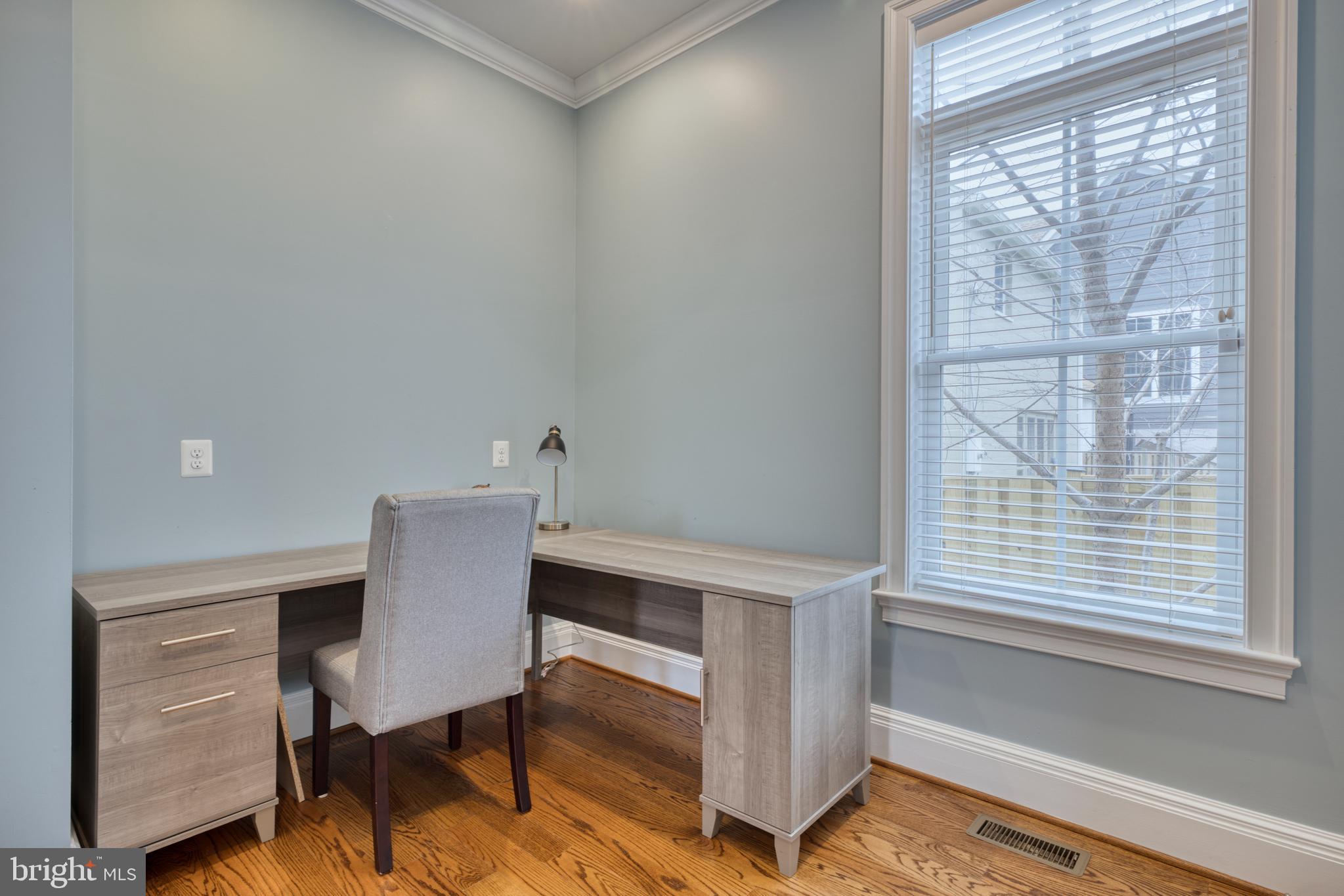211 West Cameron Road Falls Church, VA 22046 - Photo 27 of 62 Gallery Image 27