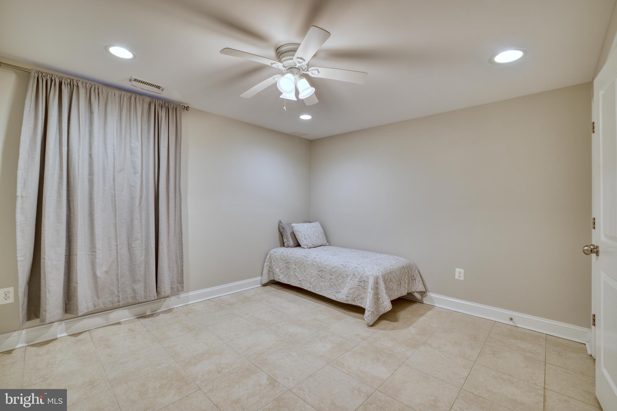 211 West Cameron Road Falls Church, VA 22046 - Photo 54 of 62 Gallery Image 54