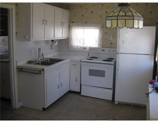 155 Thornton Road Bangor, ME 04401 - Photo 11 of 11 Kitchen.