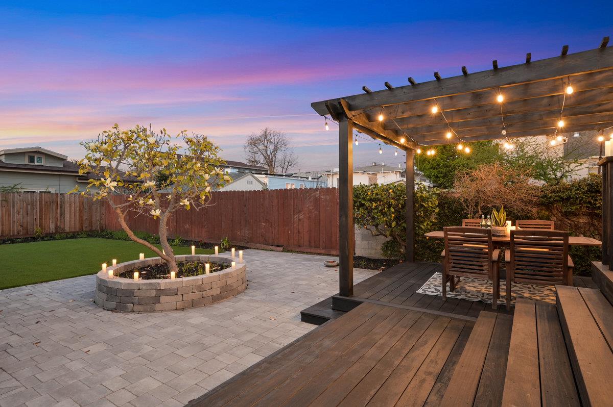 1333 67th Street Berkeley, CA 94702 - Photo 4 of 63 a view of a patio with a table and chairs