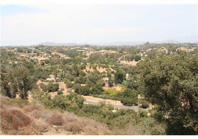 2265 Aqua Hill Road Fallbrook, CA 92028 - Photo 5 of 20 View to the East