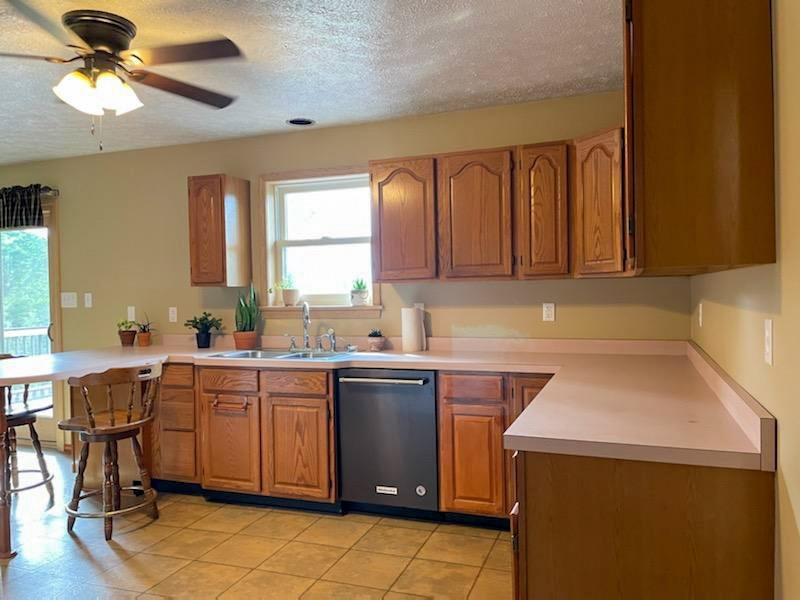 491 Eldersville Road Burgettstown, PA 15021 - Photo 3 of 25 Gallery Image 3
