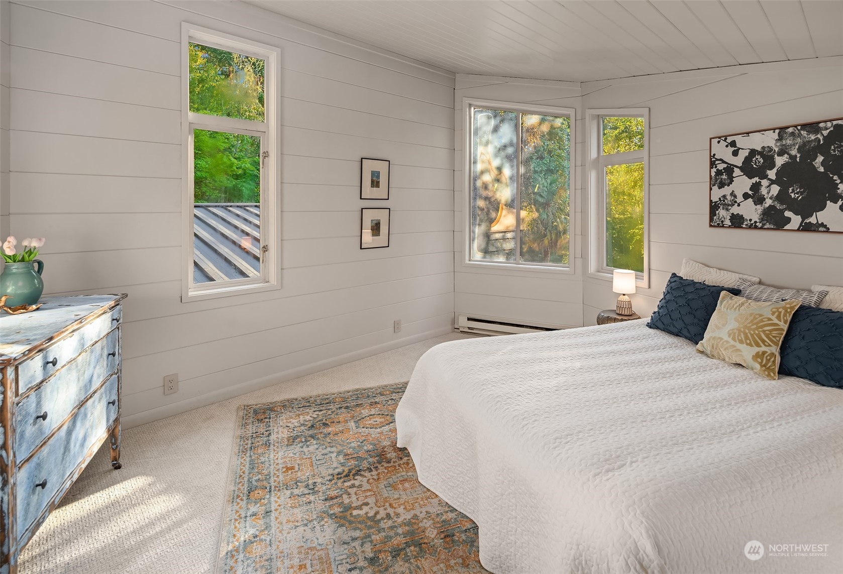23017 Carey Road Southwest Vashon, WA 98070 - Photo 19 of 34 Gallery Image 19