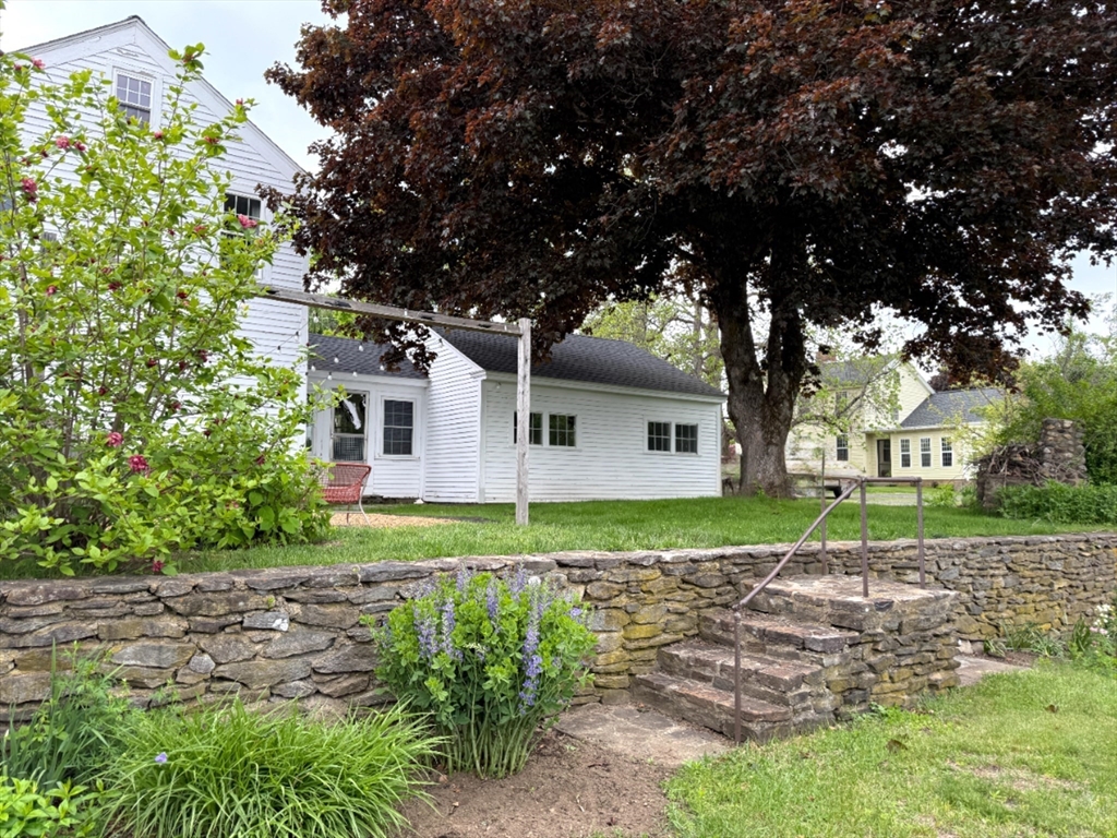 82 Petersham Road Hardwick, MA 01037 - Photo 11 of 40
