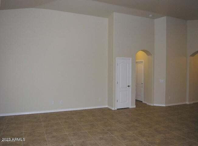 609 East Pearce Road Phoenix, AZ 85042 - Photo 22 of 33 Photo #21