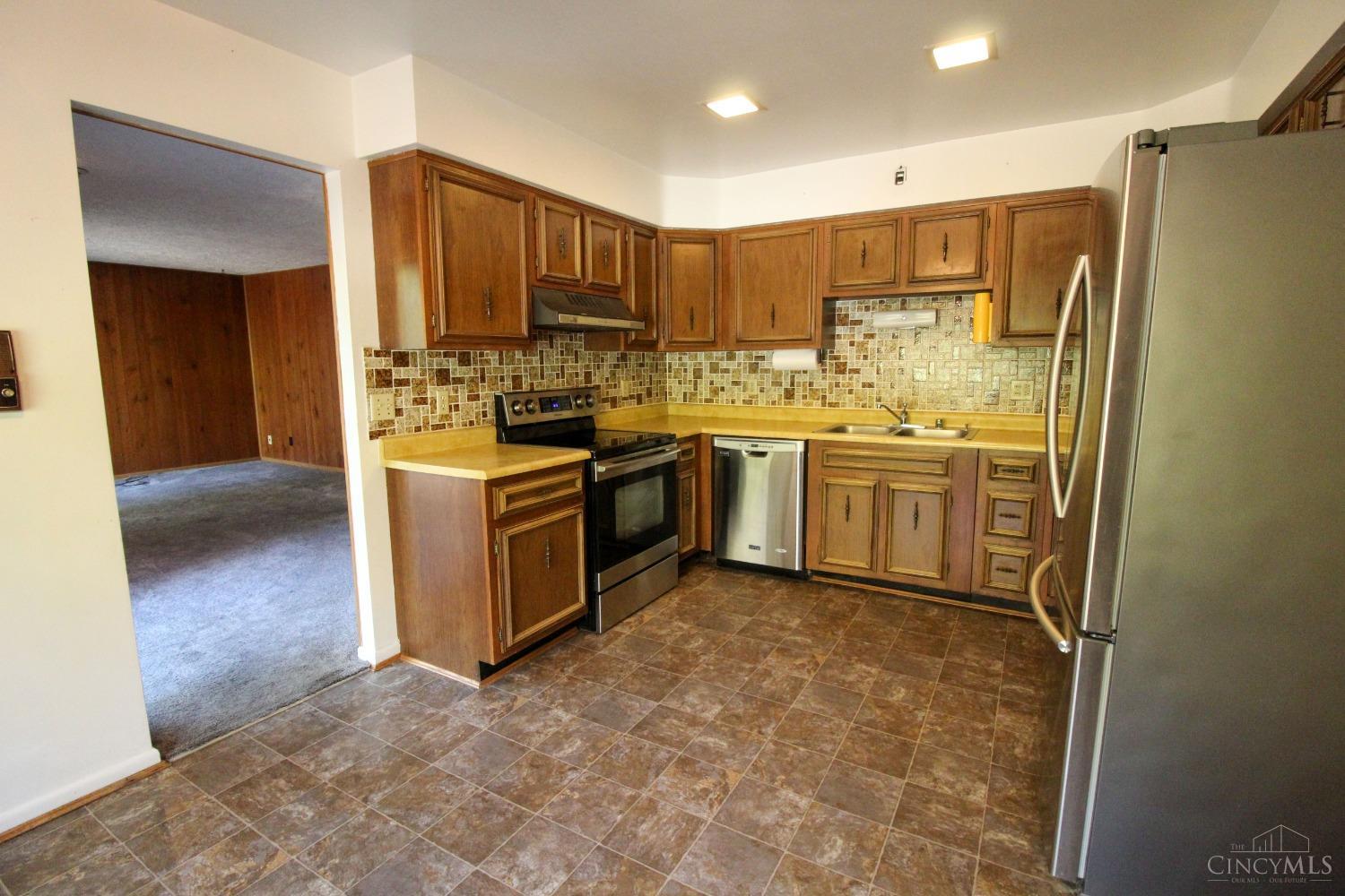 7401 Sheed Road Cincinnati, OH 45247 - Photo 17 of 30 Gallery Image 17