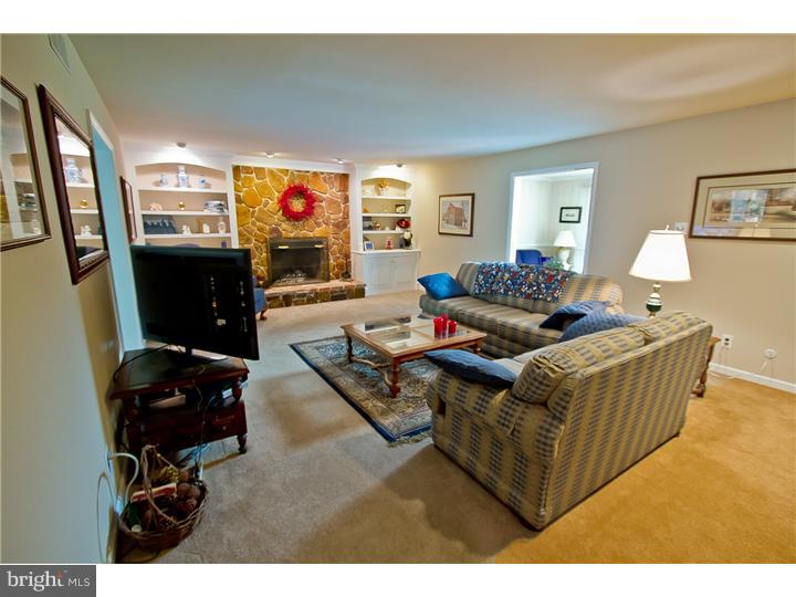 538 Kettle Run Road Evesham, NJ 08053 - Photo 8 of 25 Family Room