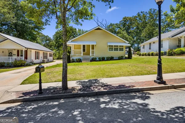 $400,000 | 553 South Hill Street, Buford, GA 30518