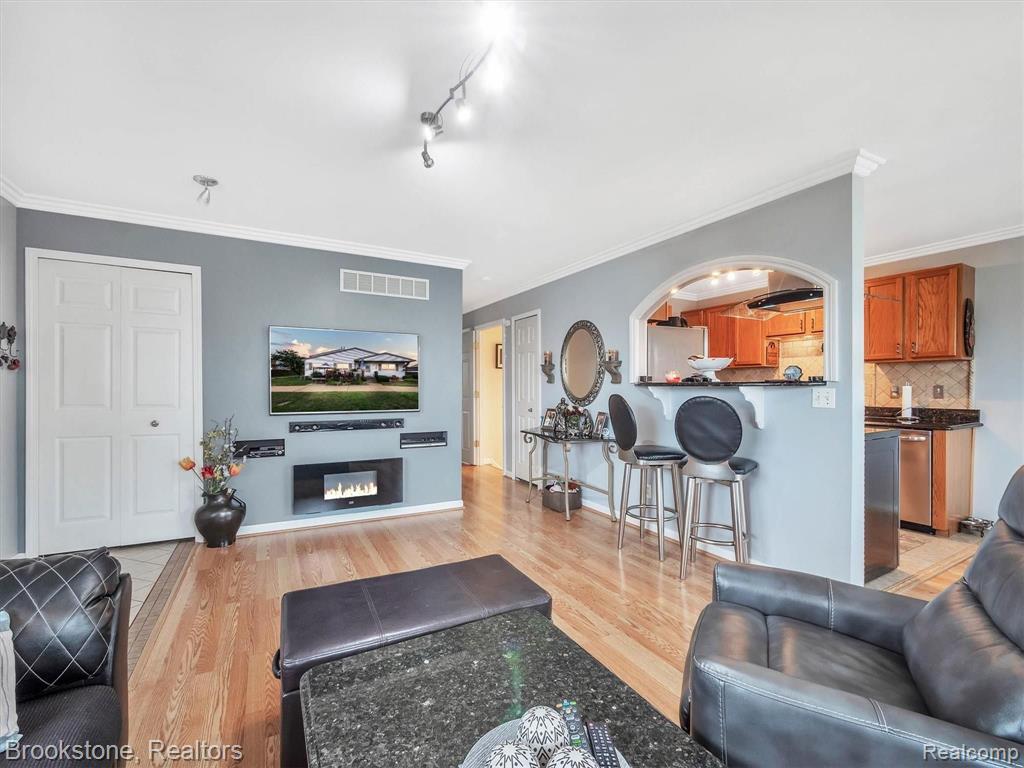 28159 Raleigh Crescent Drive, Unit 93 Chesterfield, MI 48051 - Photo 4 of 15