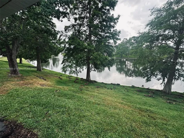 $350,000 | 3125 Stonewater Drive, Lakeland, FL 33803