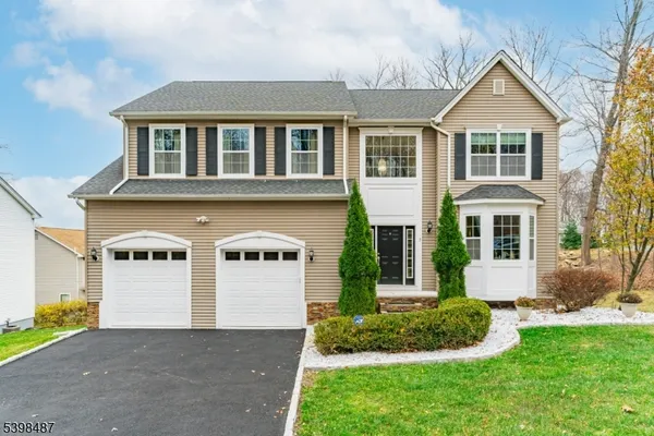 $949,000 | 3 Marble Lane, Randolph, NJ 07869