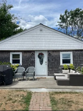 $2,600 | 272 Riverside Street, Portsmouth, RI 02871