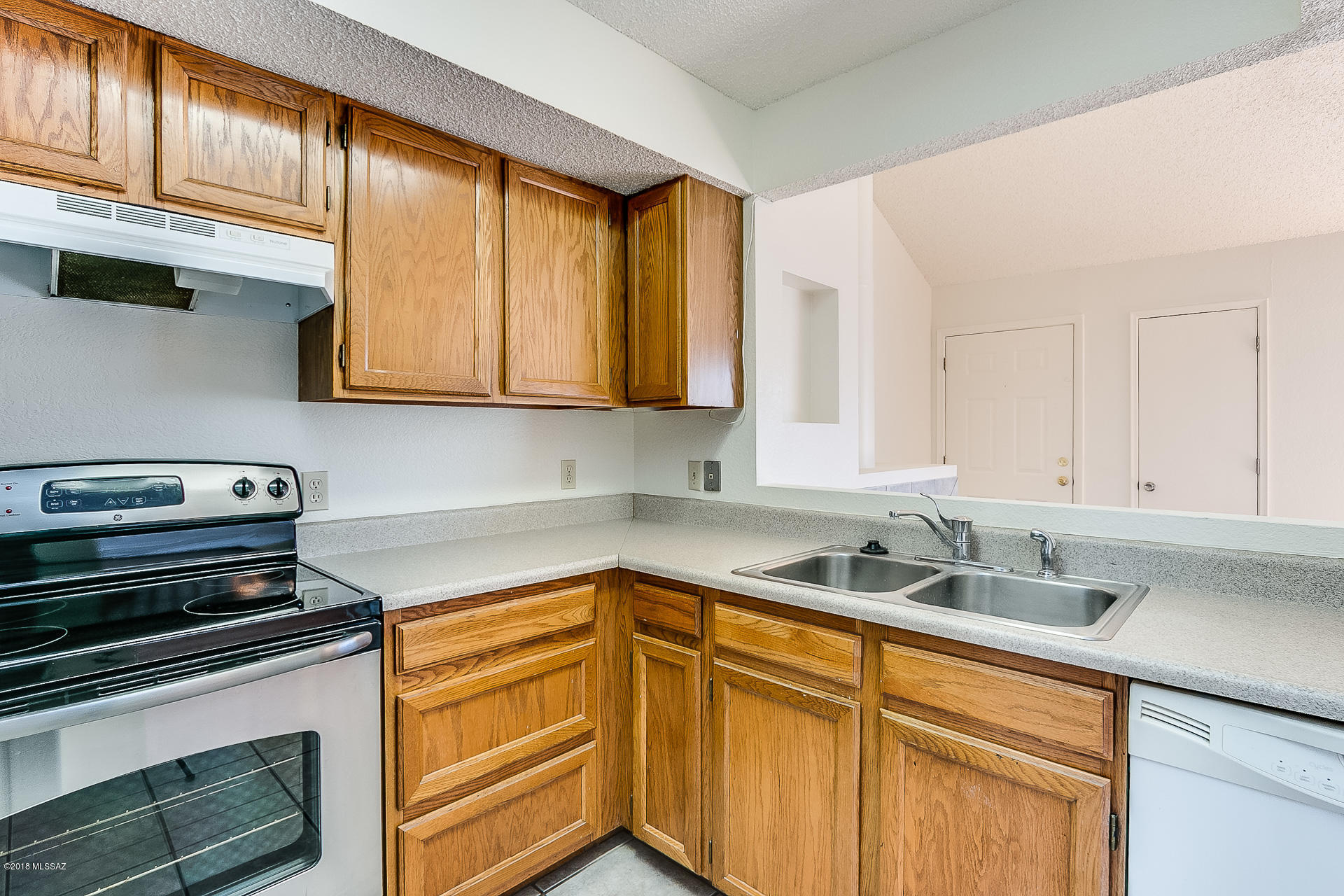 2744 North Country Club Road, Unit 203 Tucson, AZ 85716 - Photo 13 of 31