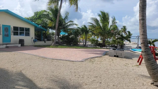 $1,900,000 | 31253 Hibiscus Drive, Big Pine Key, FL 33043