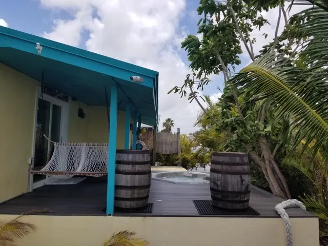 $1,900,000 | 31253 Hibiscus Drive, Big Pine Key, FL 33043