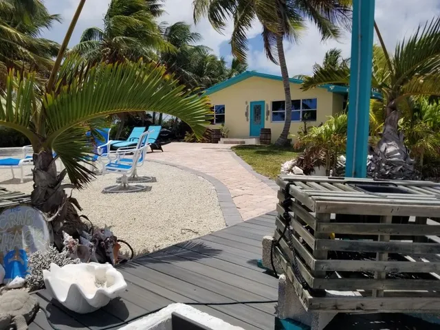 $1,900,000 | 31253 Hibiscus Drive, Big Pine Key, FL 33043