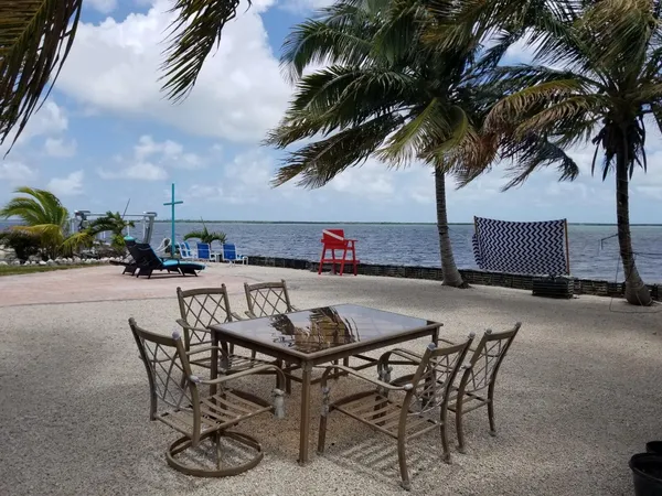 $1,775,000 | 31253 Hibiscus Drive, Big Pine Key, FL 33043