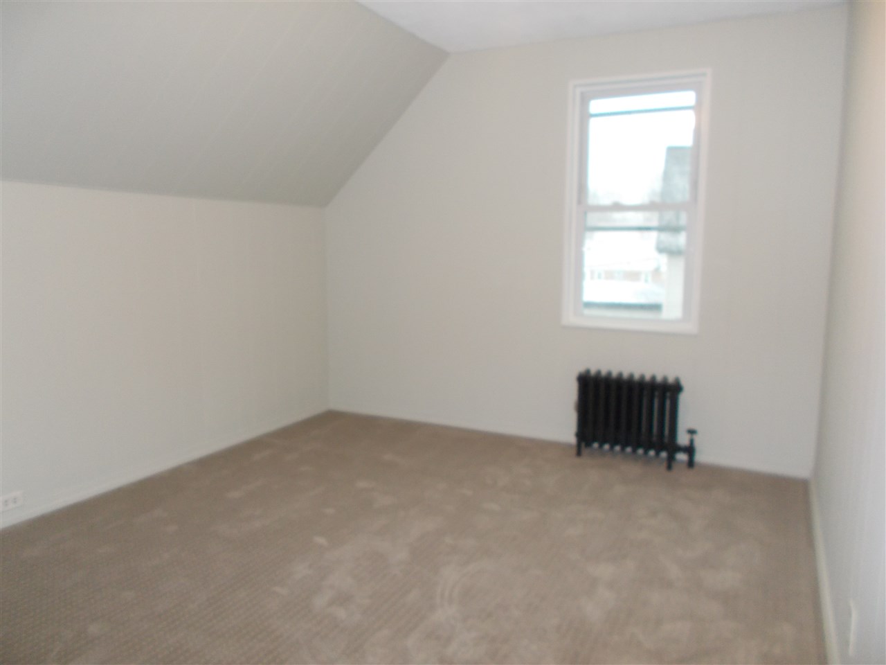 45 Summer Street Rochester, NH 03867 - Photo 8 of 9