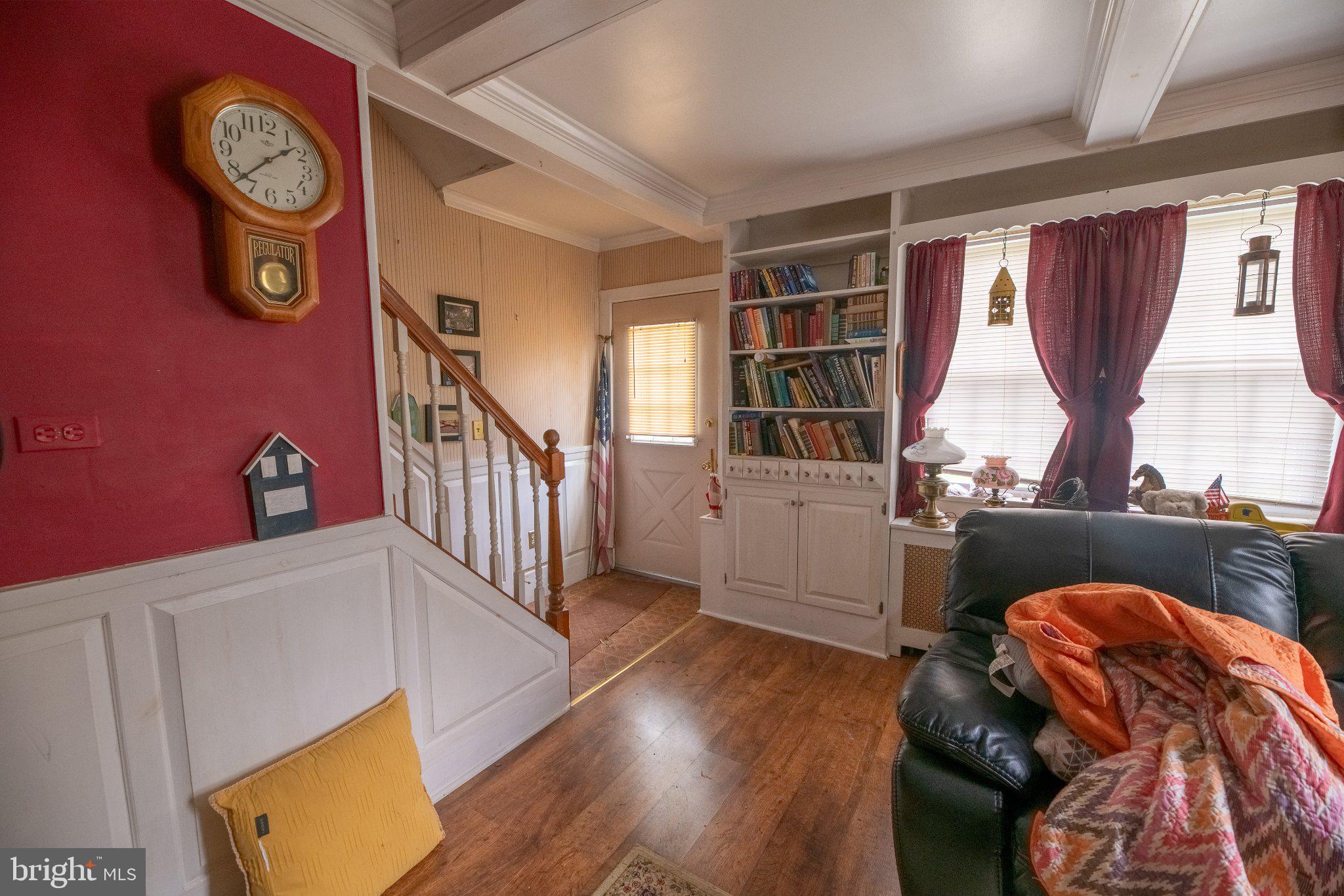57 Diverty Road Pennington, NJ 08534 - Photo 3 of 86 Charming entryway with vintage accents.