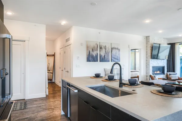 $1,199,000 | 930 Blue River Parkway, Unit 631, Silverthorne, CO 80498