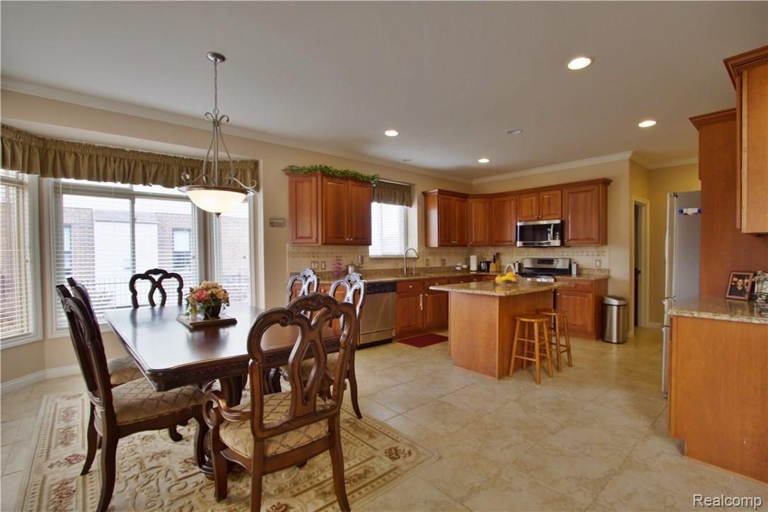 50861 Nesting Ridge Drive Macomb, MI 48044 - Photo 7 of 23 kitchen 2.jpg