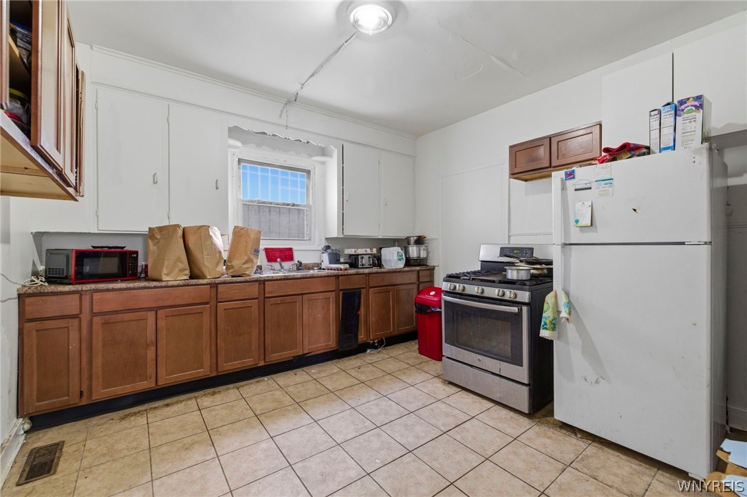 2041 Genesee Street Buffalo, NY 14211 - Photo 40 of 47
