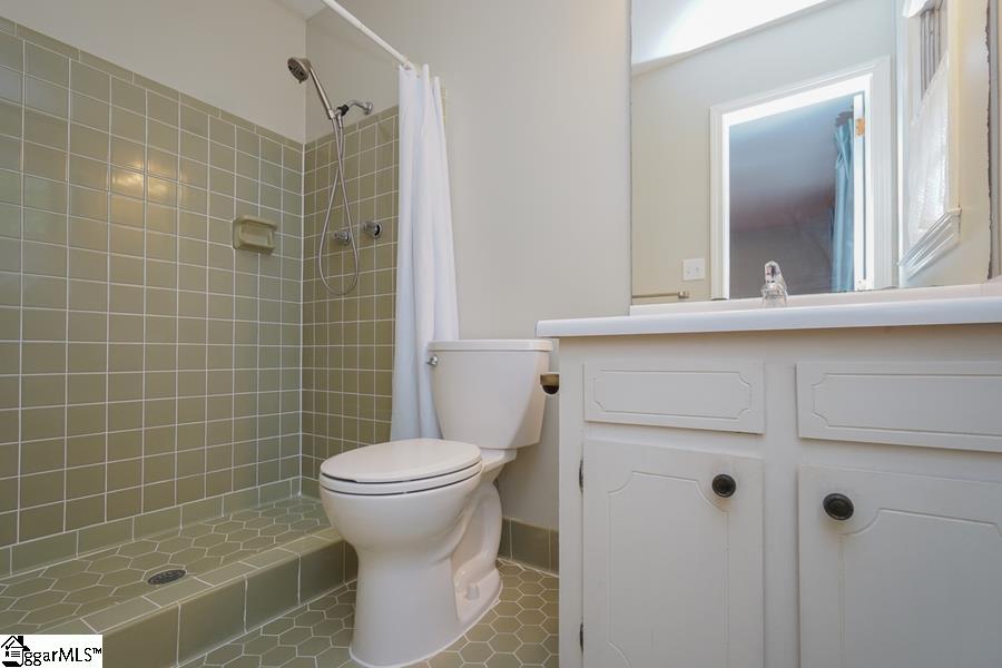 6 Cunningham Road Taylors, SC 29687 - Photo 16 of 35