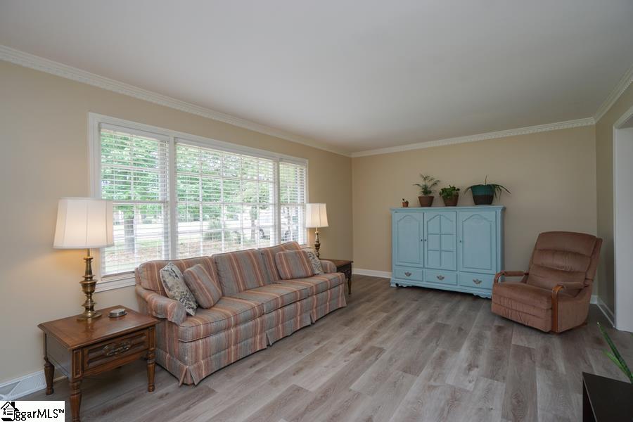 6 Cunningham Road Taylors, SC 29687 - Photo 3 of 35