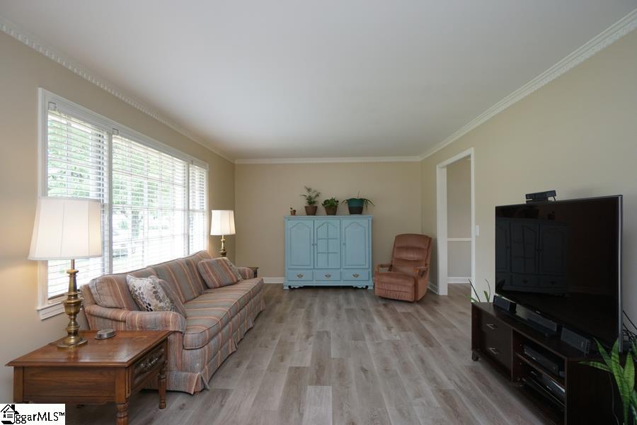 6 Cunningham Road Taylors, SC 29687 - Photo 4 of 35