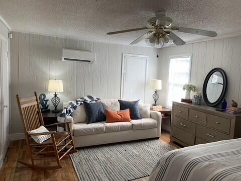 2323 25th Street, Unit REAR Lubbock, TX 79411 - Photo 3 of 8 a living room with furniture