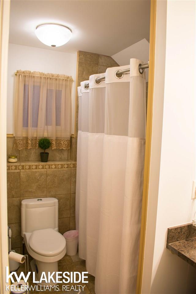2382 Gerald Avenue Rochester Hills, MI 48307 - Photo 15 of 27