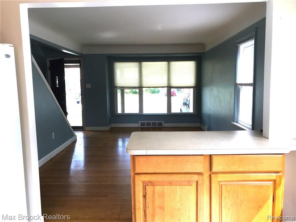 13285 Rosedale Street Southgate, MI 48195 - Photo 7 of 16