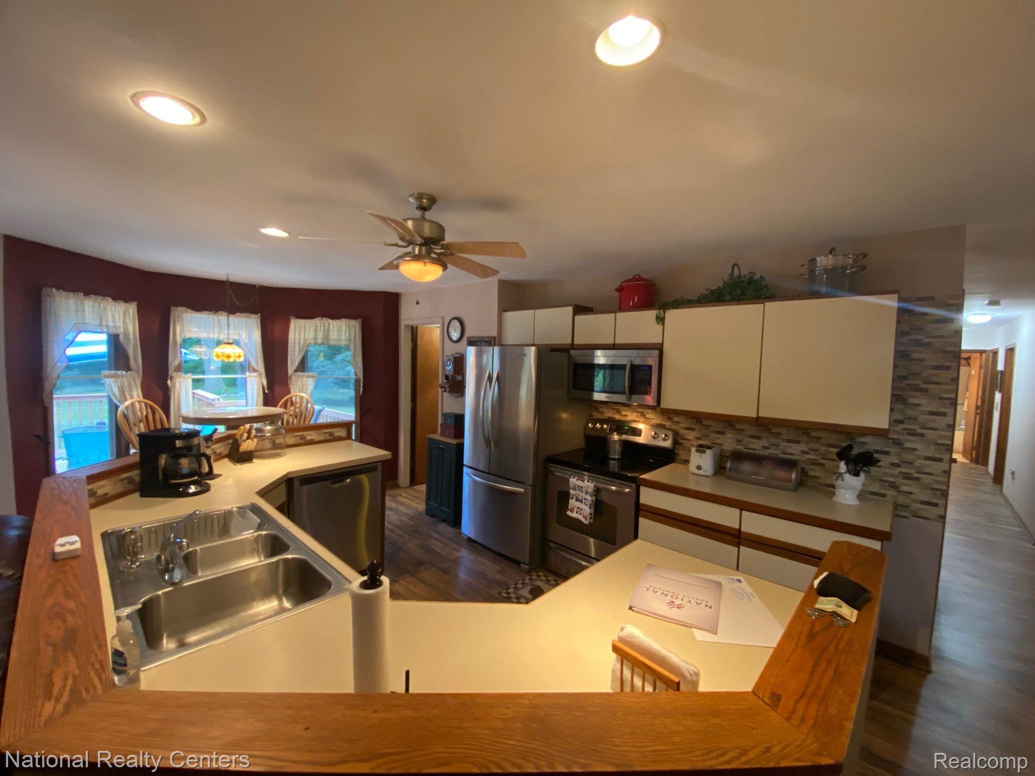 9020 Crouse Road Howell, MI 48855 - Photo 8 of 39 Gallery Image 8