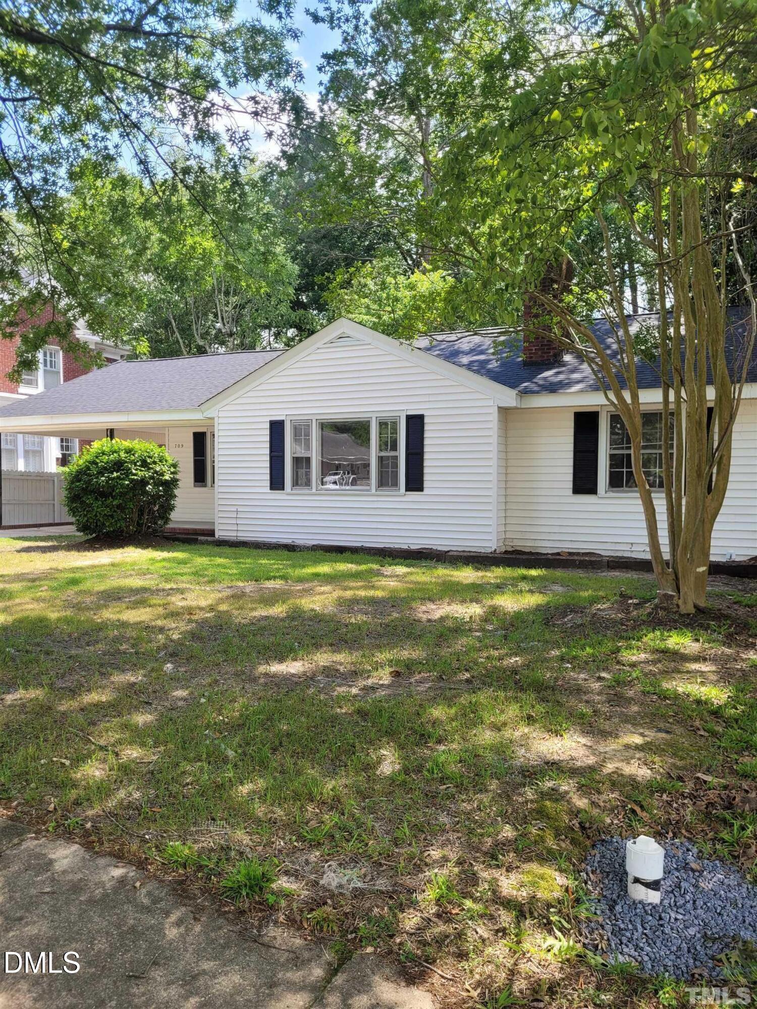 709 Broad Street West Wilson, NC 27893 - Photo 2 of 13 20260105213416134223000000-o