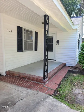 $1,425 | 709 Broad Street West, Wilson, NC 27893