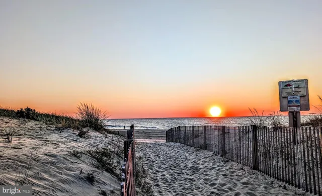 $289,900 | 5104 Coastal Highway, Unit 207N, Ocean City, MD 21842