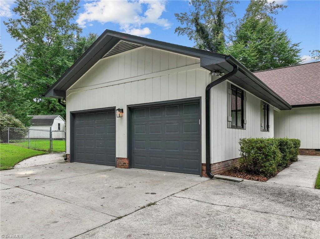 5000 Robert Andrew Road Greensboro, NC 27406 - Photo 3 of 38 Gallery Image 3