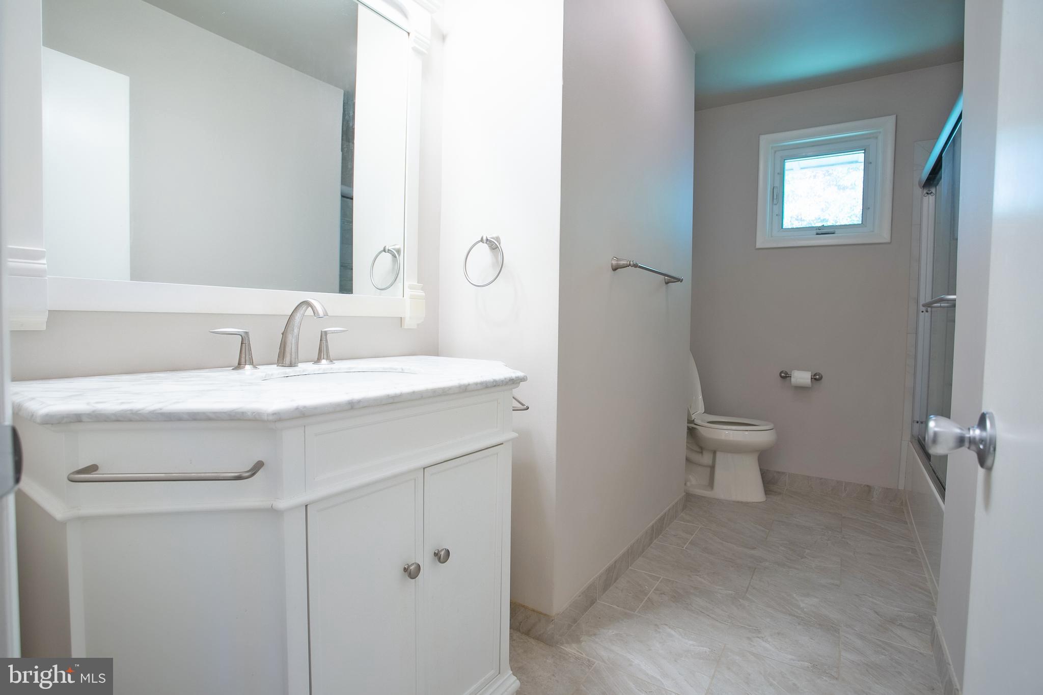 922 Beverly Road Jenkintown, PA 19046 - Photo 13 of 33 Hall Bath