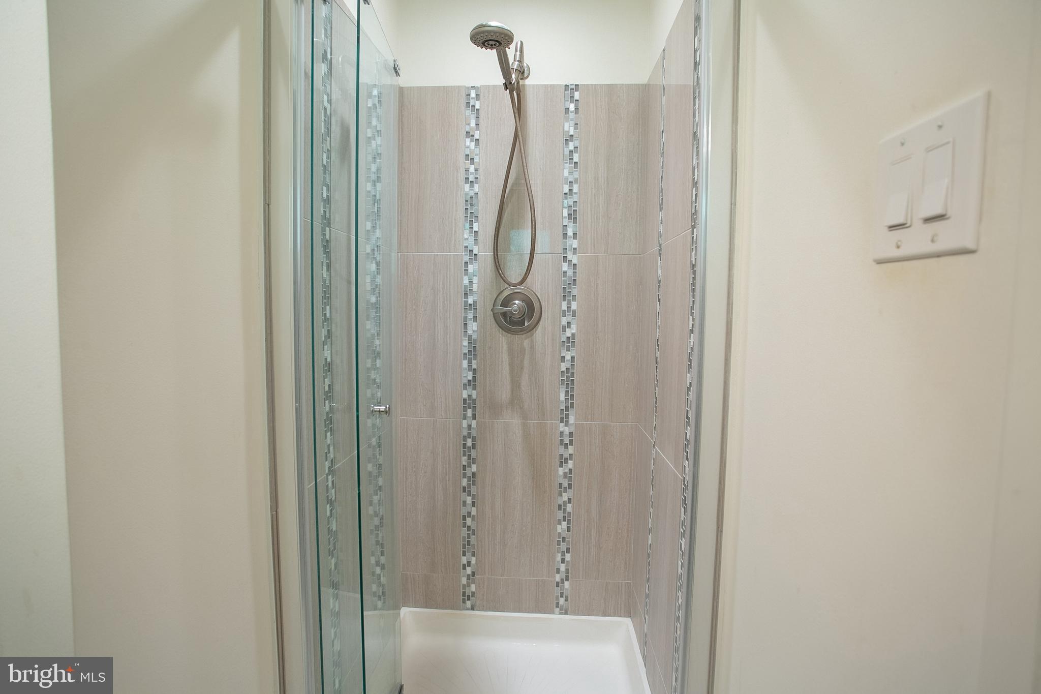 922 Beverly Road Jenkintown, PA 19046 - Photo 16 of 33 Ensuite Bath